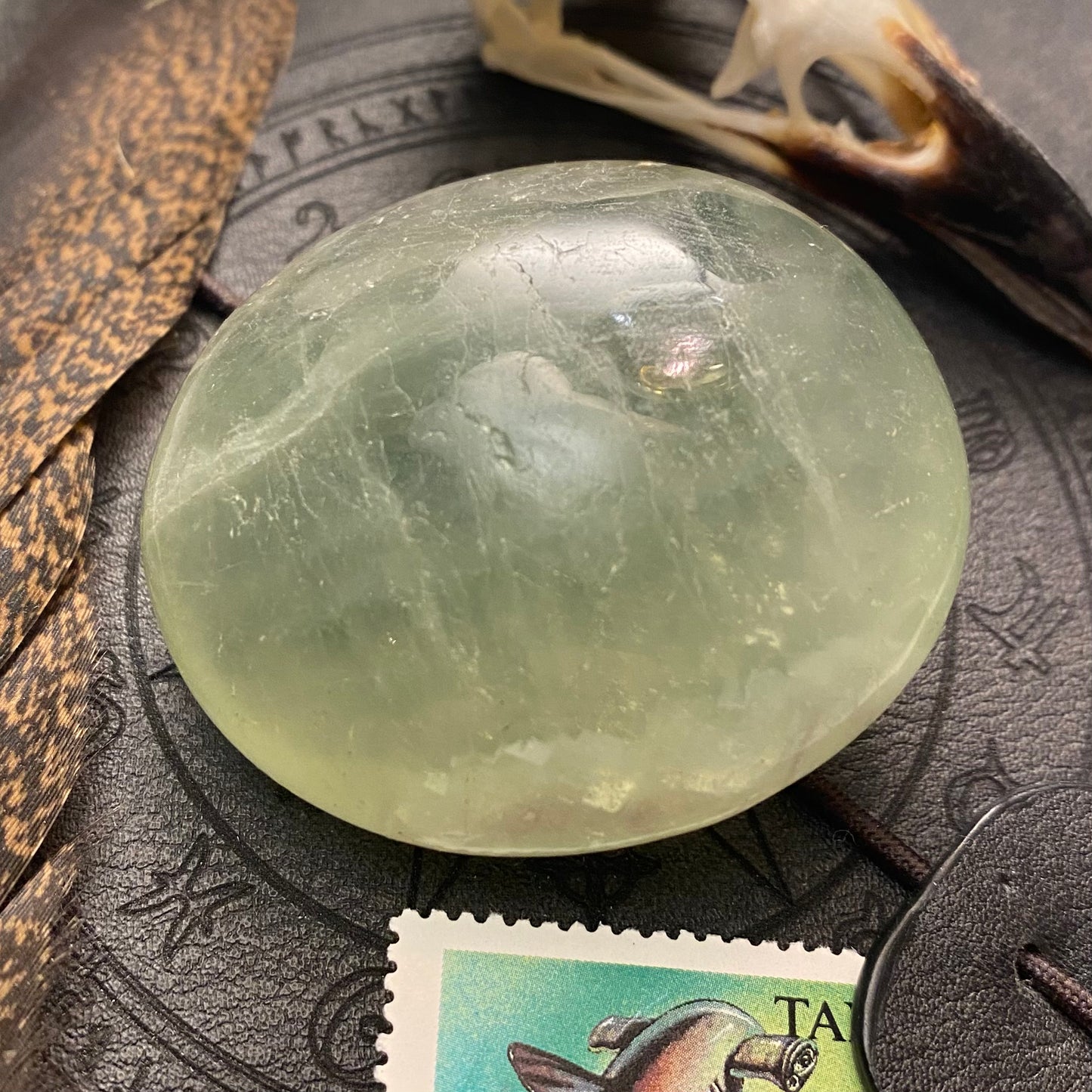 Fluoriitti, vihreä, kämmenkivi