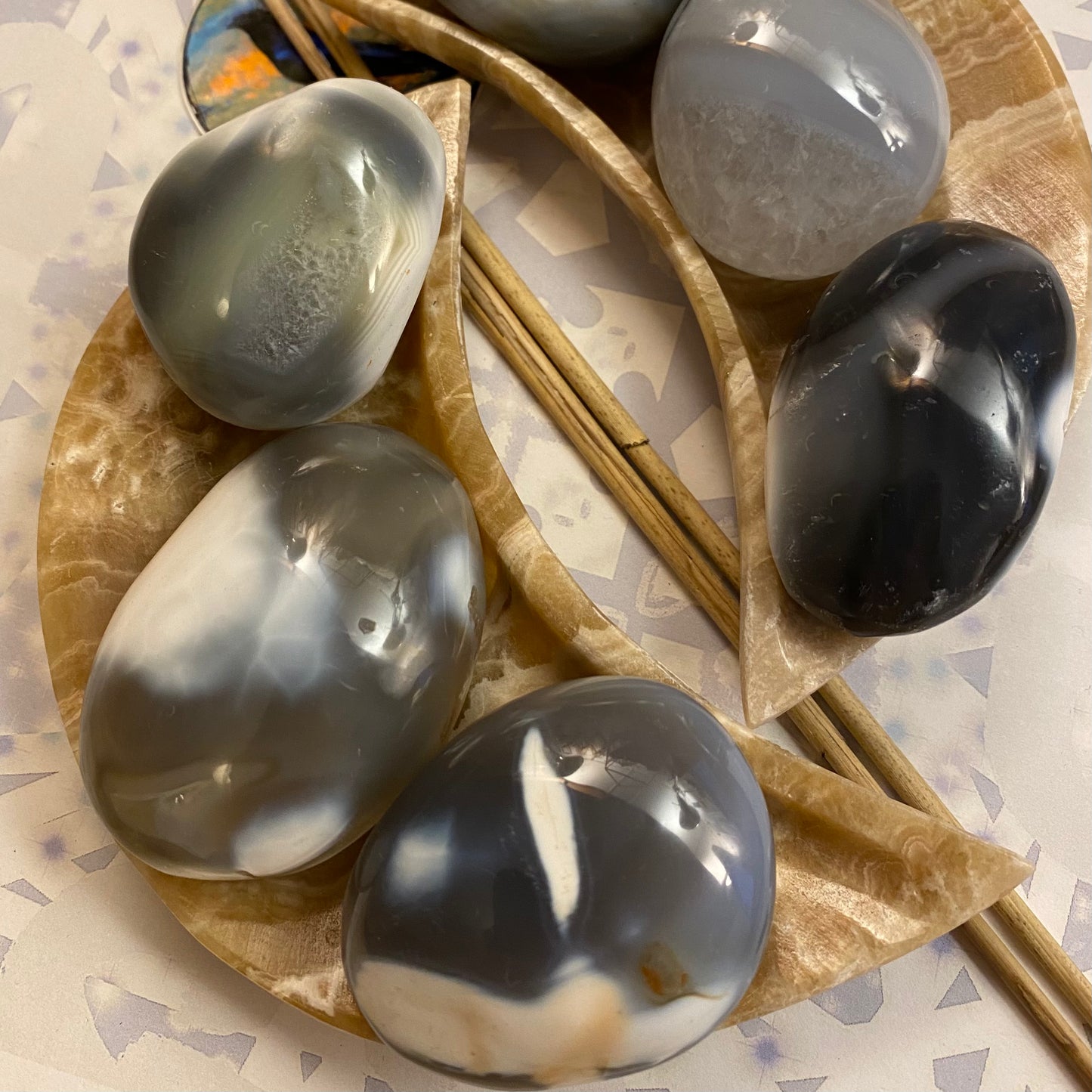 Dendriitti akaatti, kämmenkivi