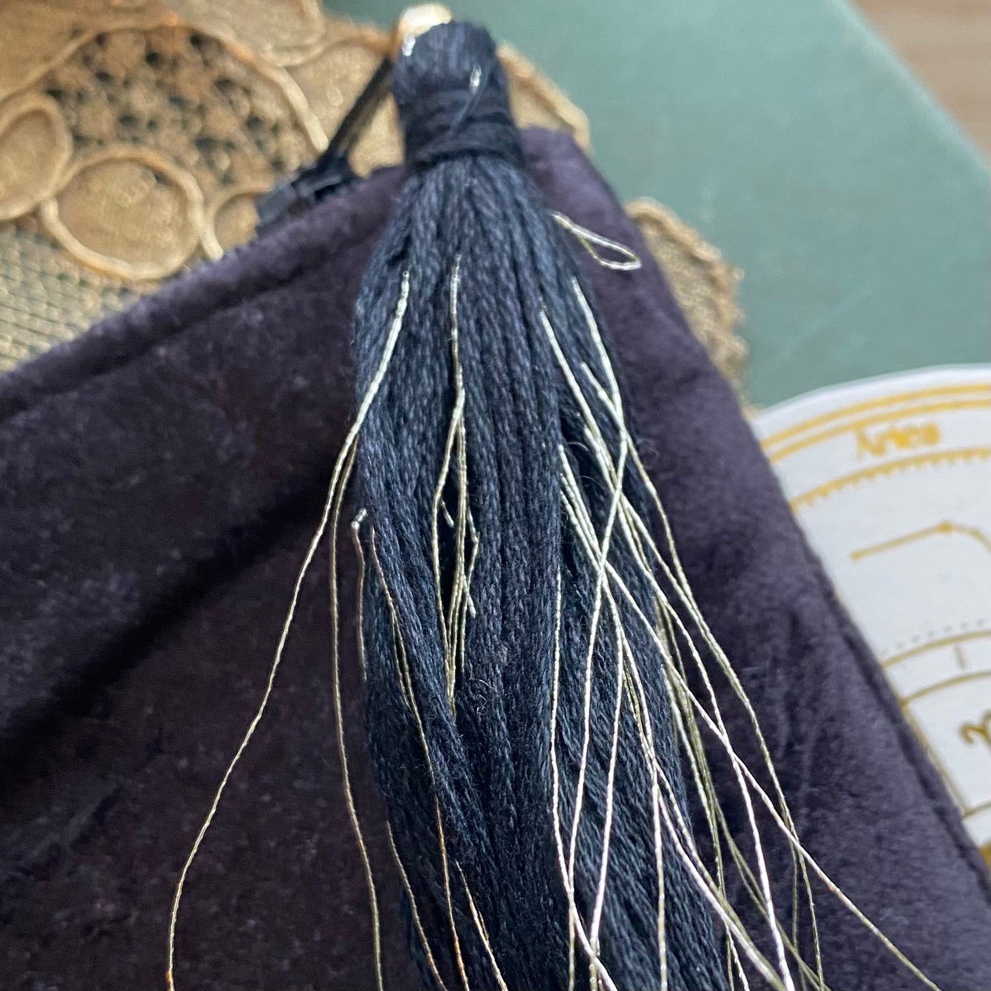 Samettipussukka, kuu