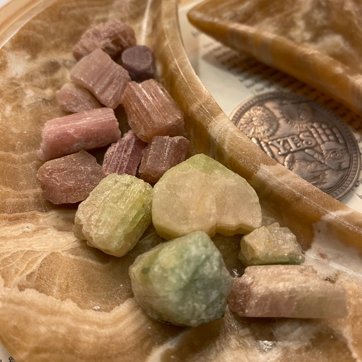 Turmaliini, raakakivi ALE -40%