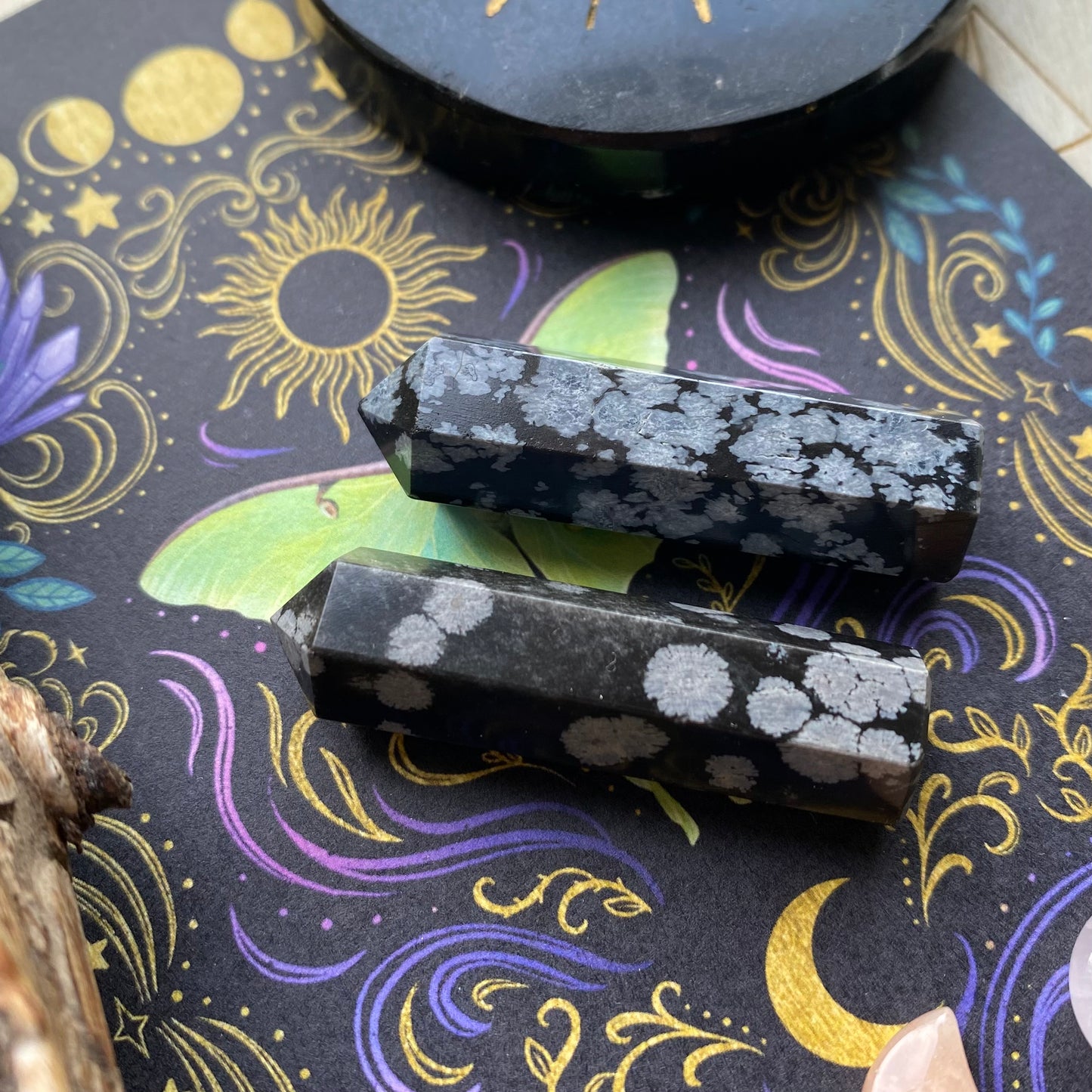 Lumihiutale obsidiaani minikärki
