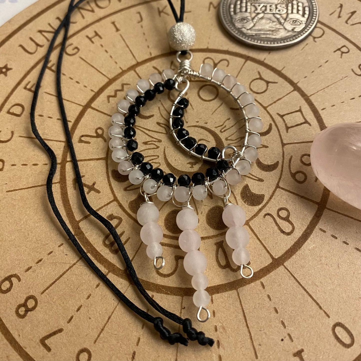 Ruusukvartsi + onyx koriste