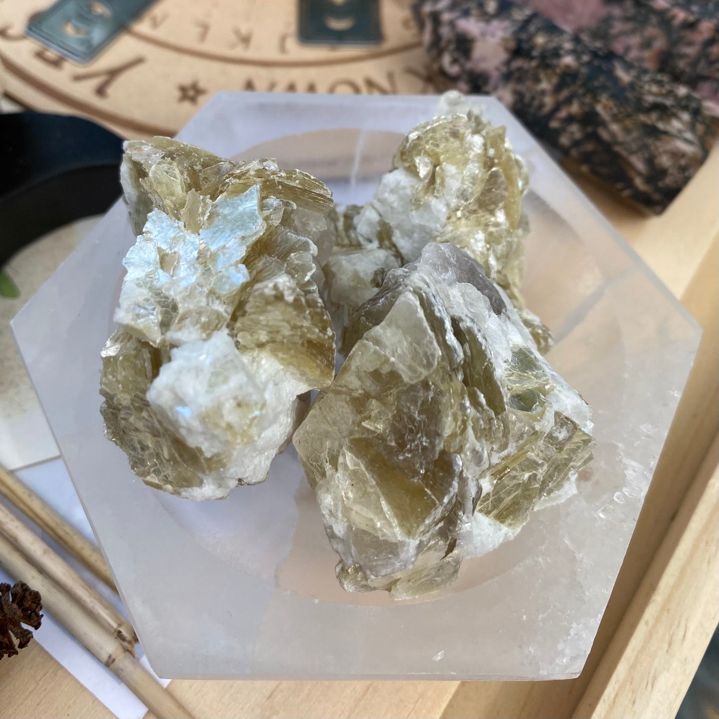 Mica, keltainen raakapala ALE -40%