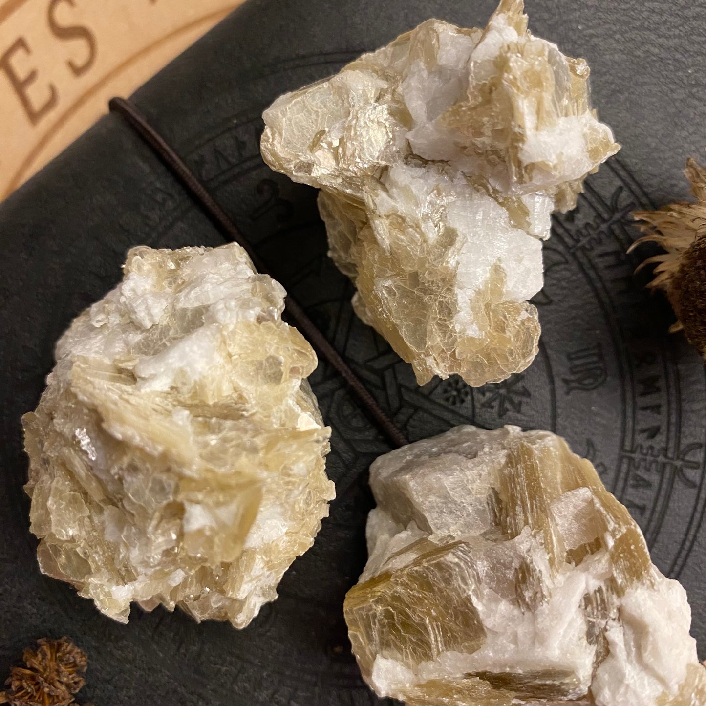 Mica, keltainen raakapala ALE -40%