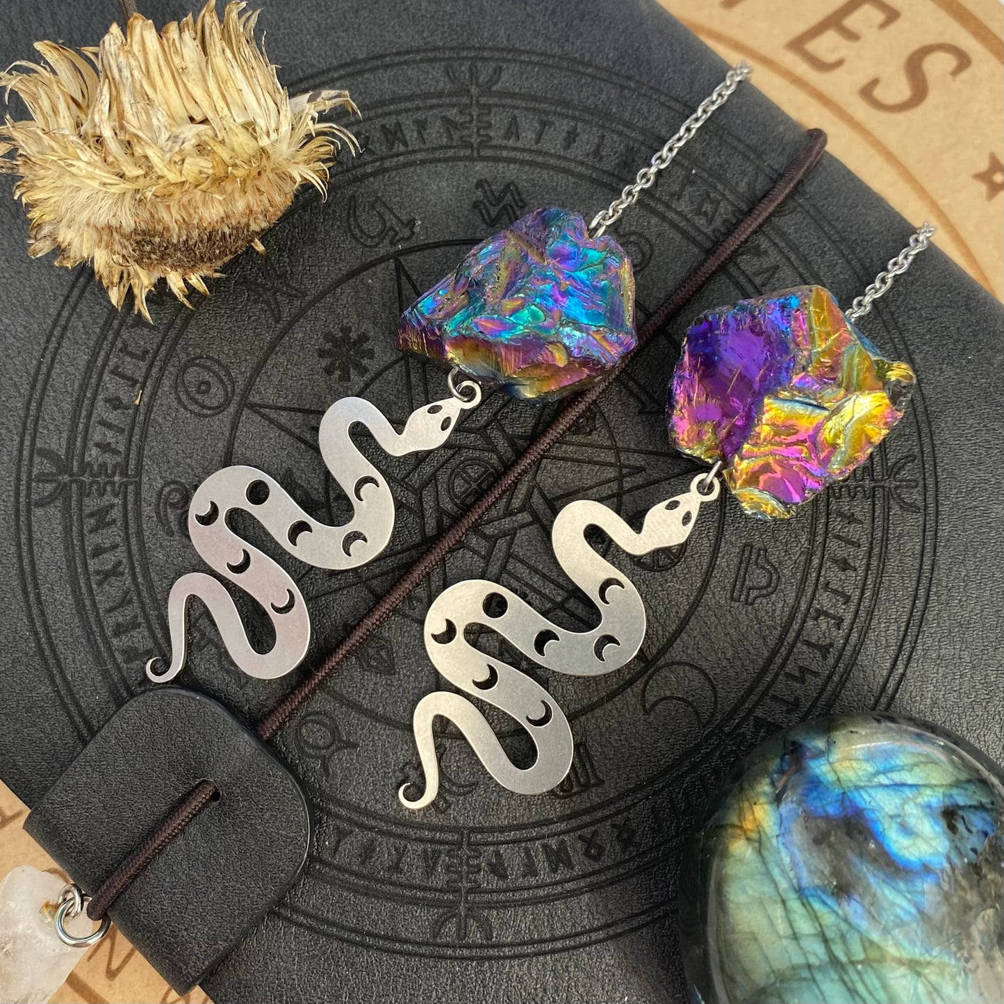 Sateenkaari aurakvartsi kristallikoriste