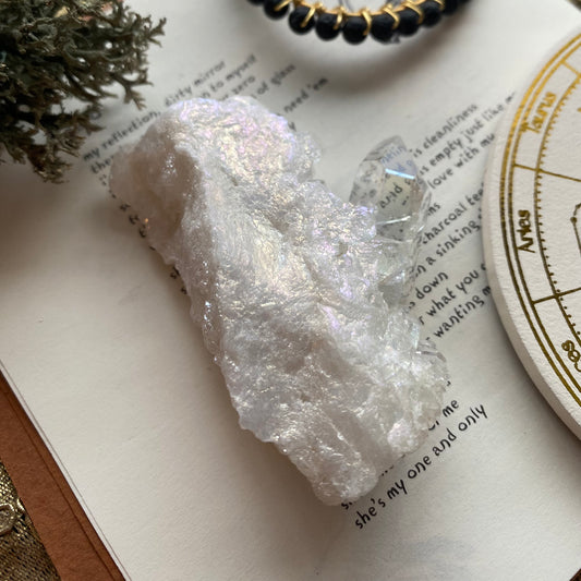 Aurakvartsi raakakivi 6,2cm