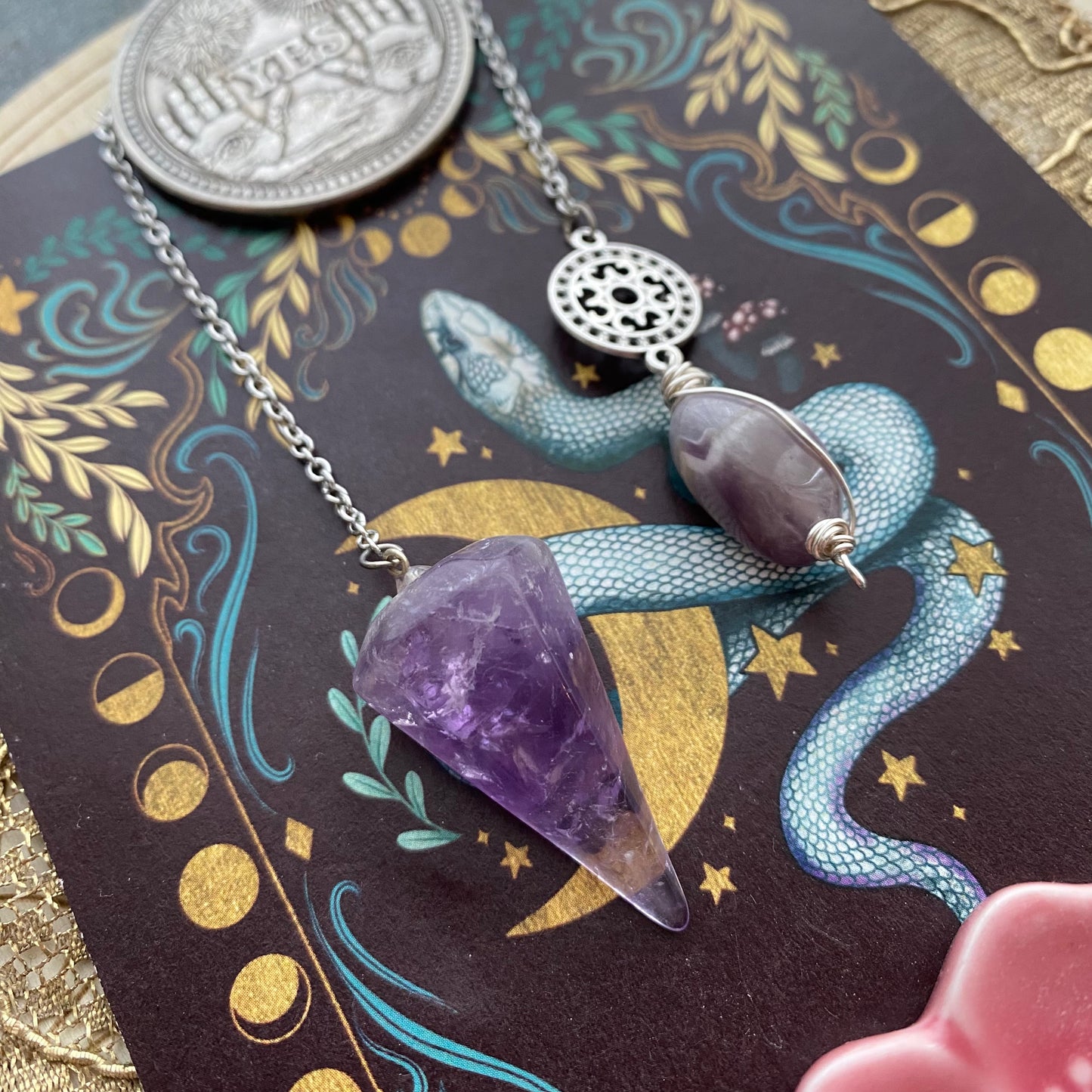 Ametisti heiluri & omm symboli