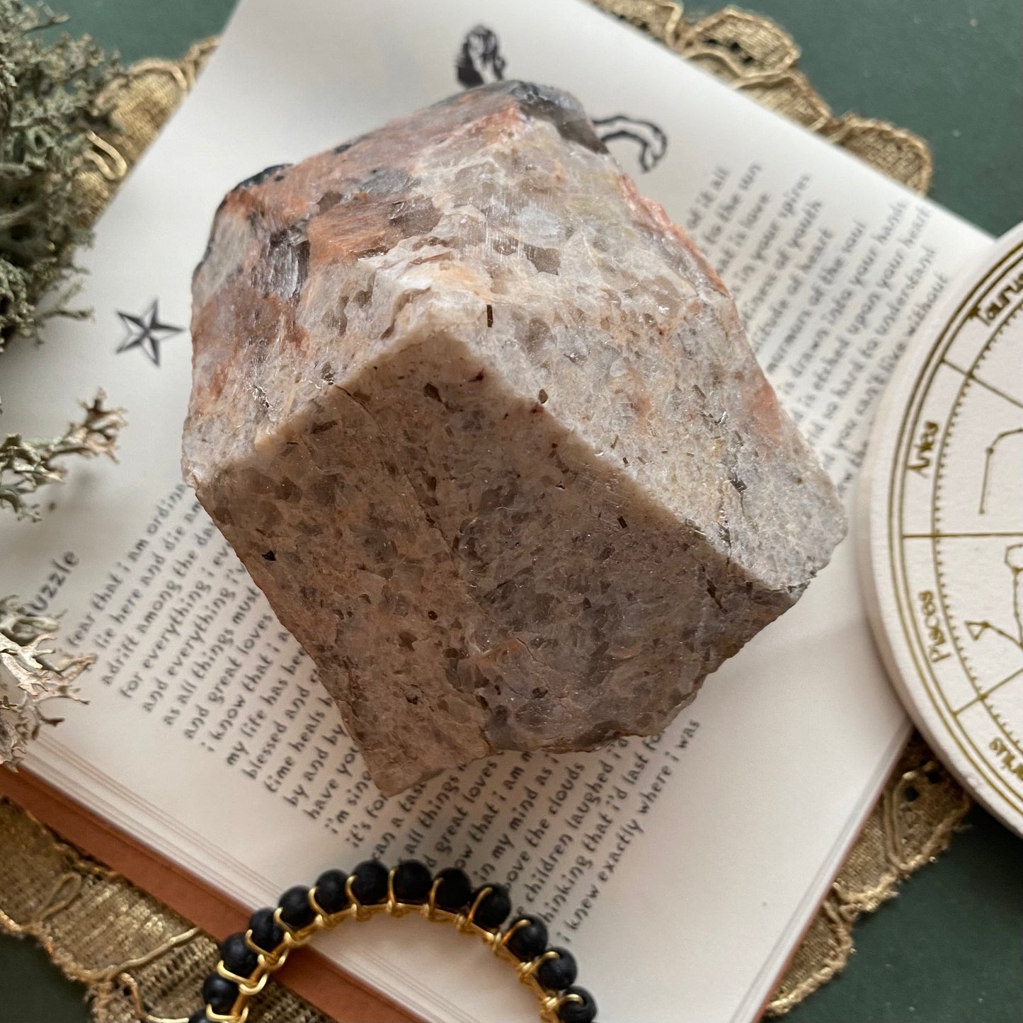 Persikka kuukivi kärki 5,5cm