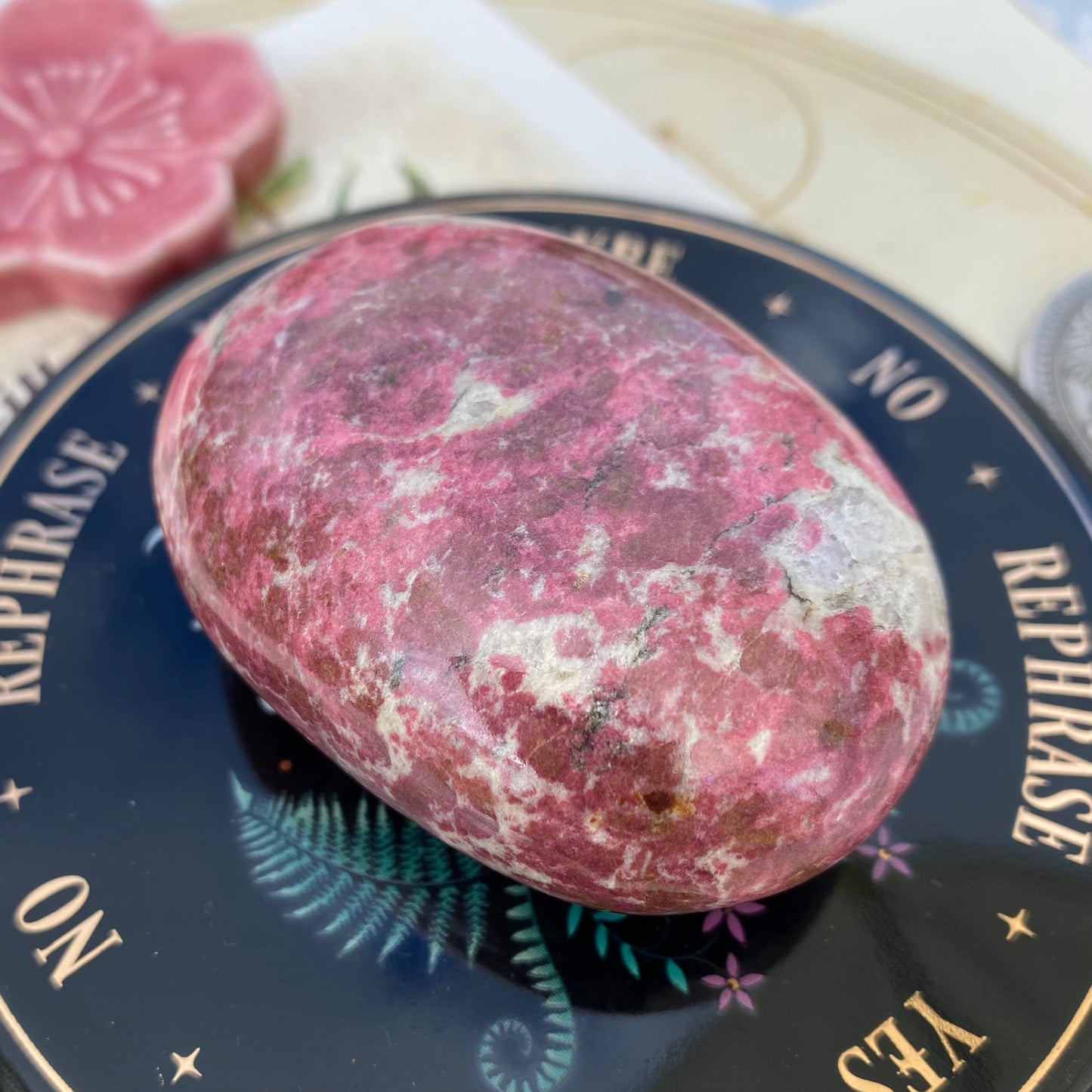 Thuliitti kämmenkivi