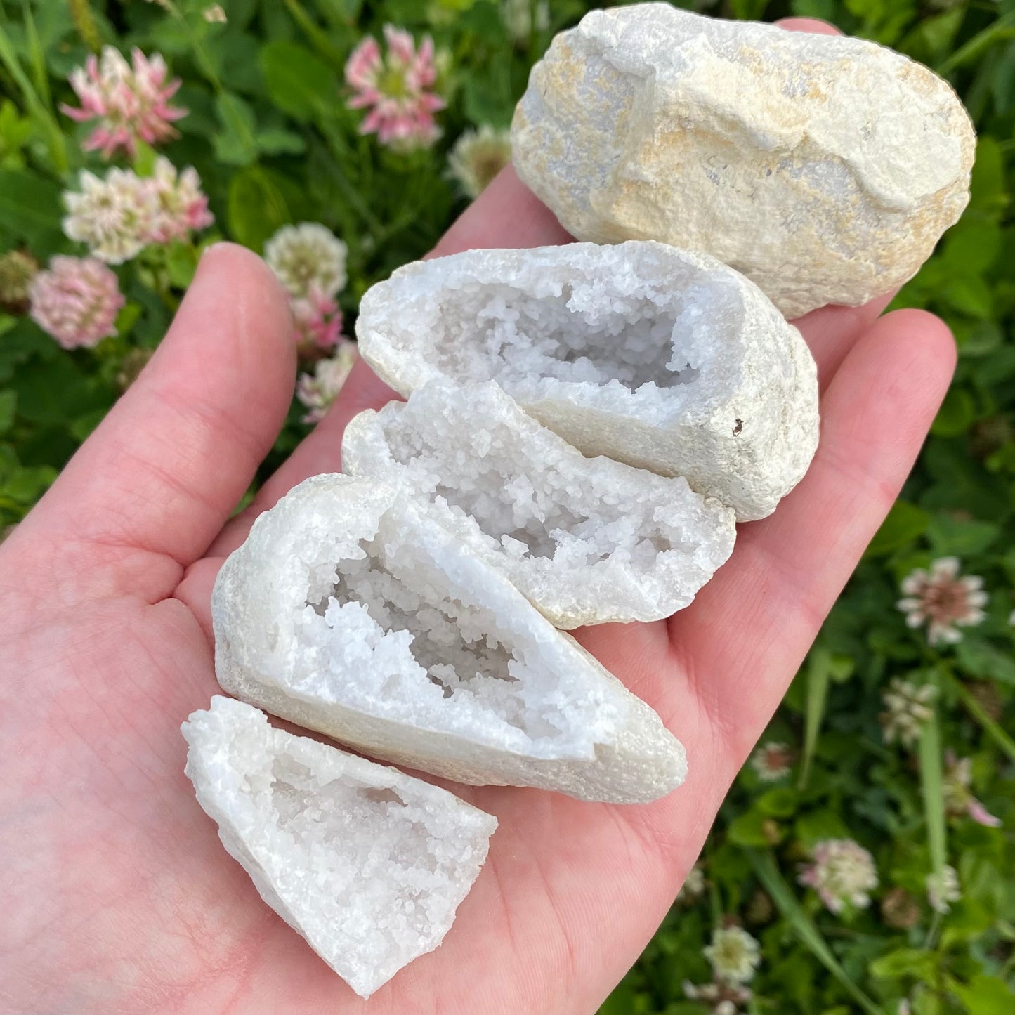 Kvartsi geodi kokonainen ~5,5cm ALE -40%