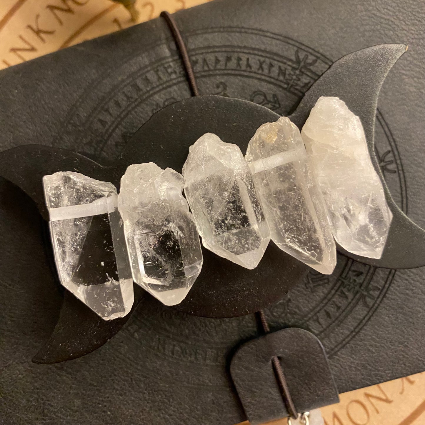 Vuorikristalli raakakivikärki, porattu ALE -40%